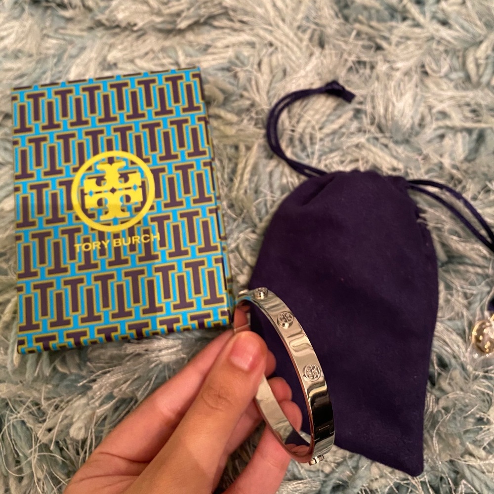 Tory Burch Clasp Bracelet ✨